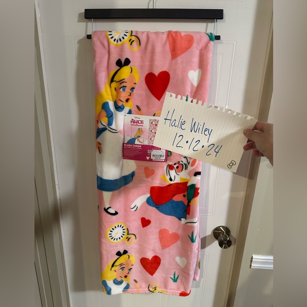 Throw blanket